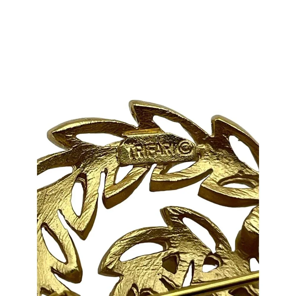 Trifari Vintage Ribbon Design Gold Tone‎ Textured Brushed Open Work Brooch Pin